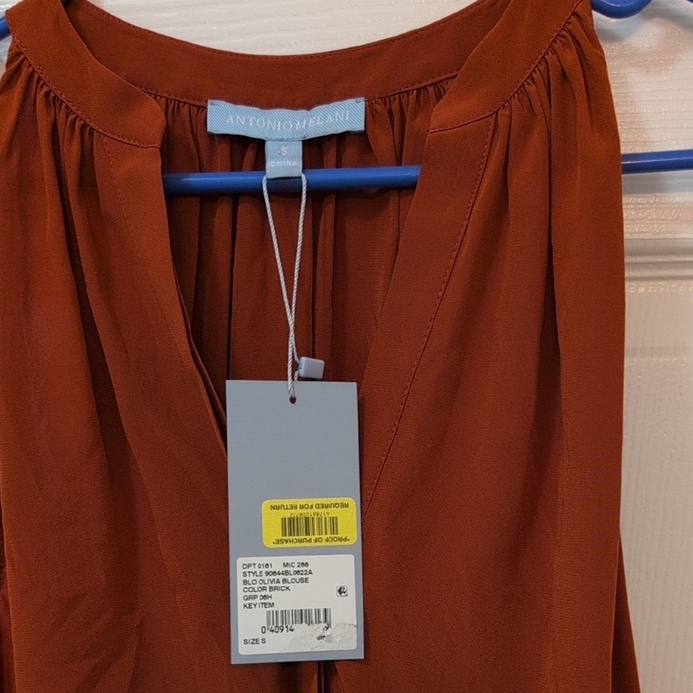 Women's Sleeveless Top in Rust - Picture 3 of 4